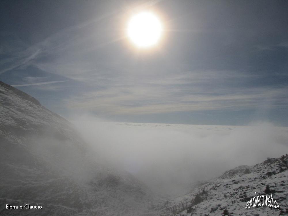 13 Sole fra la nebbia.JPG